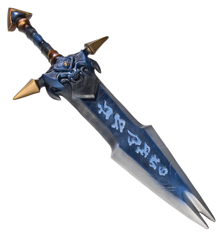 8424-World-of-Warcraft-Death-Knight-Rune-Blade-large.jpg