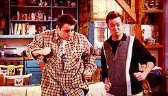 Joey-Chandler-Dance-In-The-Apartment-On-Friends.gif