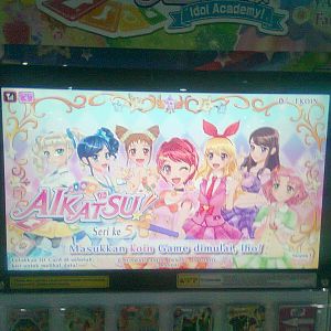 Aikatsu! Seri ke 5 - The Series 5 has released since past Series 4. 
I captured this photo at the Timezone.