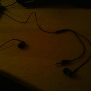 I took this picture with my mobile, shouldnt the plugin shouldnt? be on the longet one?
