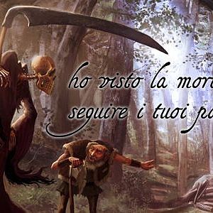 The writing says: "I've seen death following your steps", creepy uh?