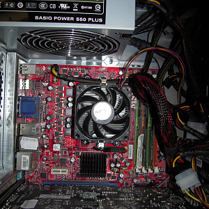 Pretty bad picture from my computer. But yeah...

2GB Ddr2 ( Gonna upgrade to 8gb ddr3 1333mhz if I get summer job. )

Amd 9350e 2.0ghz  Quad Core
