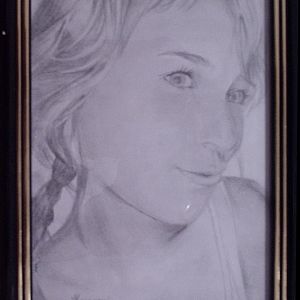 Vivien - She's german and maybe I'll never be able to see her again (and vice-versa). I put it in a portrait so that it will last a looooong time =P