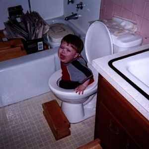 funny picture photo child toilet massdistraction pic