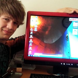 Nerd (me) being happy with the new monitor
