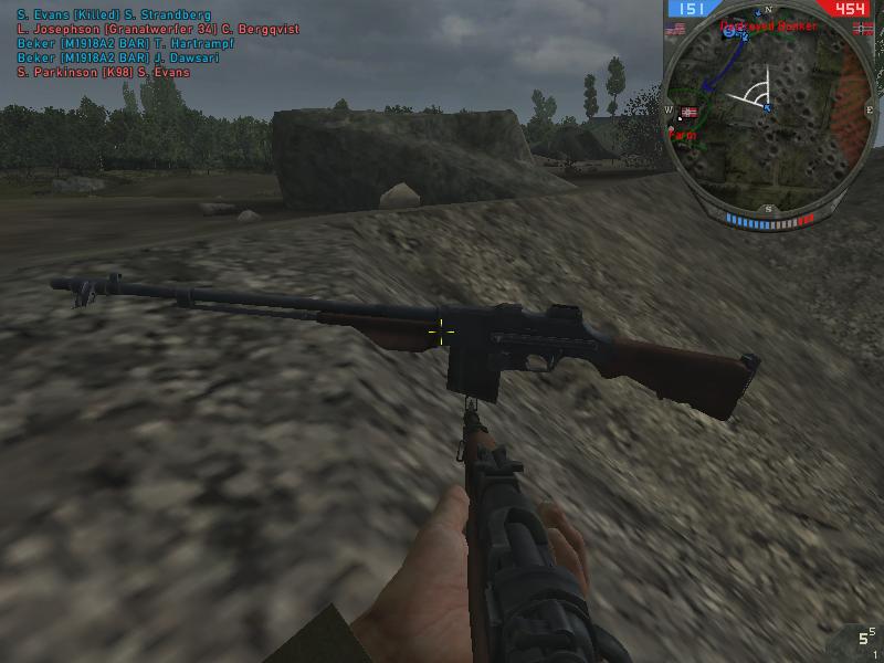 Dropped BAR. It looks like its deployed, but actually is just a Machinegunner kit dropped.