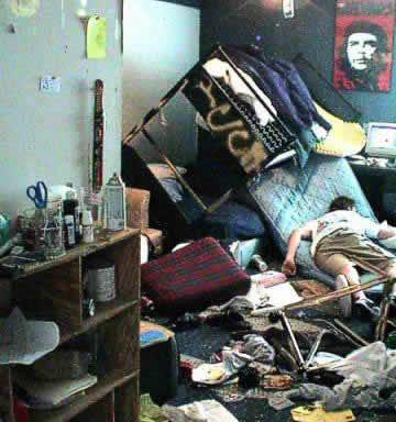 I wonder know to how often these teenagers tides their room.