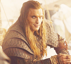 Daario-daario-naharis-34563359-245-220.gif