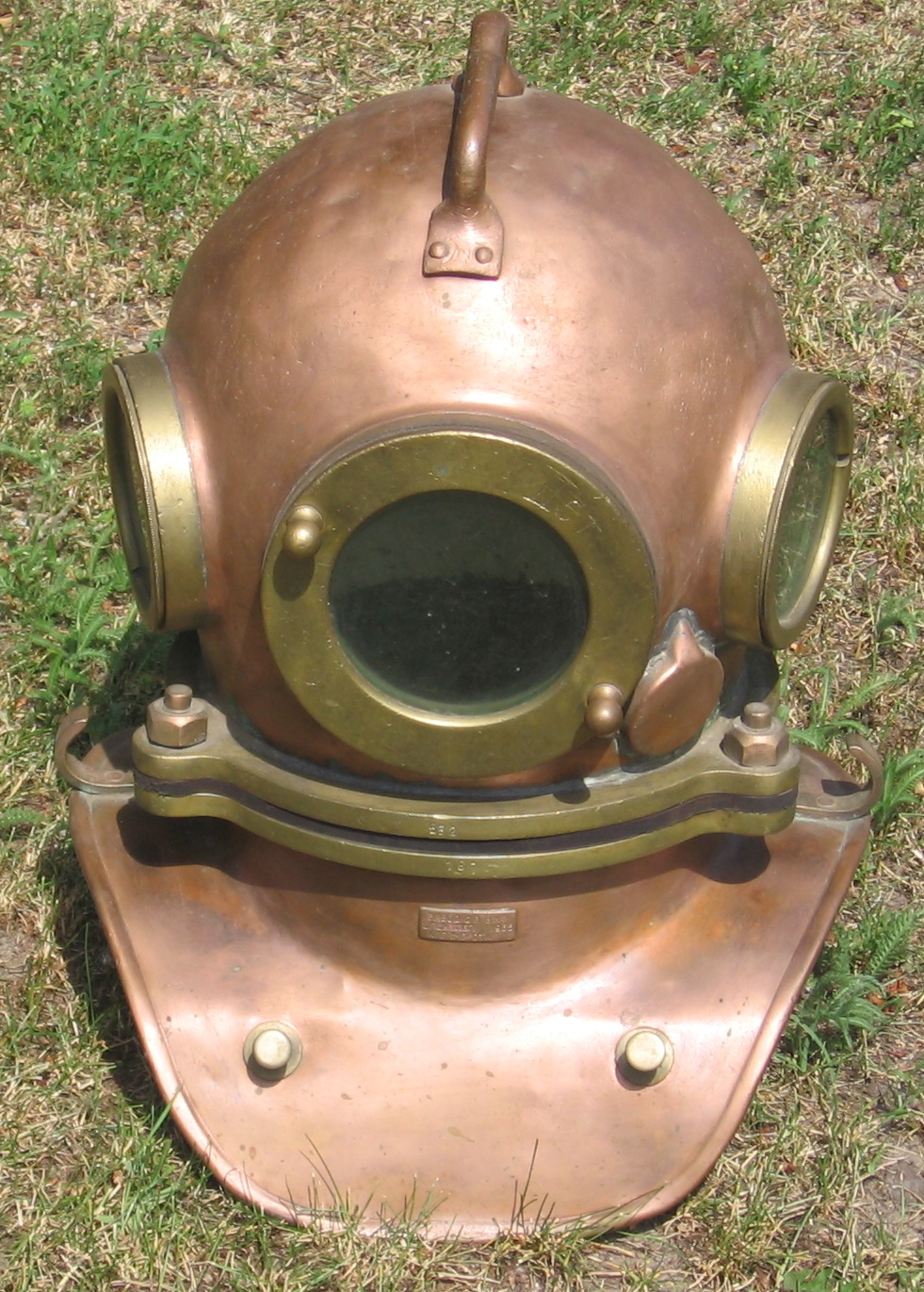 Kask-nurka.jpg