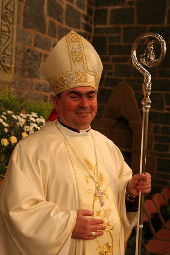 Bishop%20Toal%20Ordination.jpg
