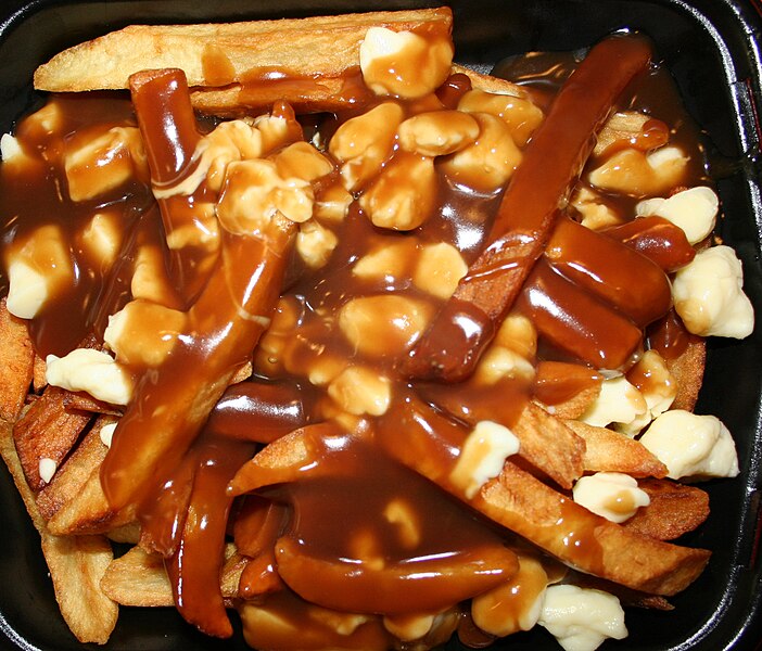 702px-Poutine.JPG