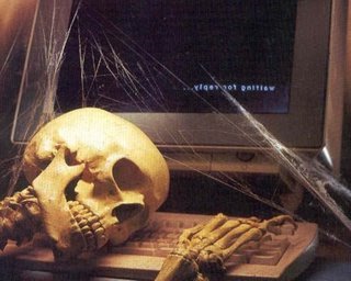 skeleton-computer1.jpg