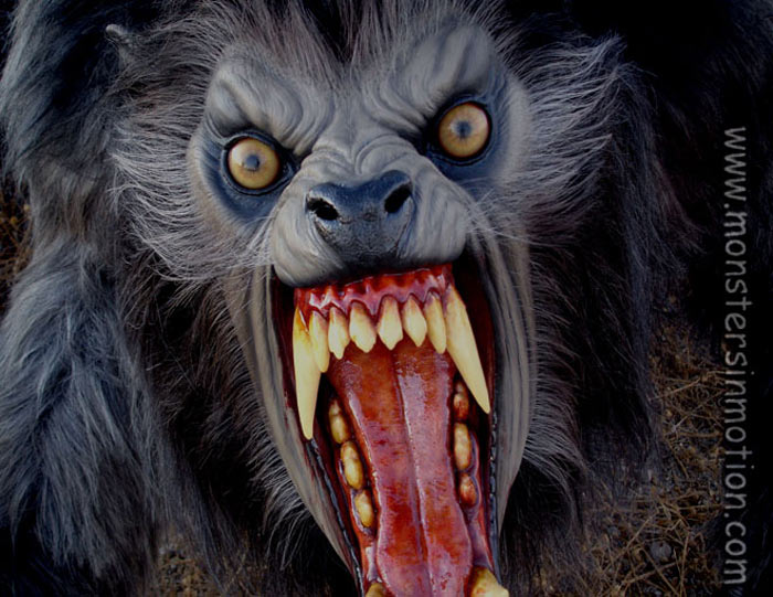 american-werewolf-in-london-lifesize-2.jpg