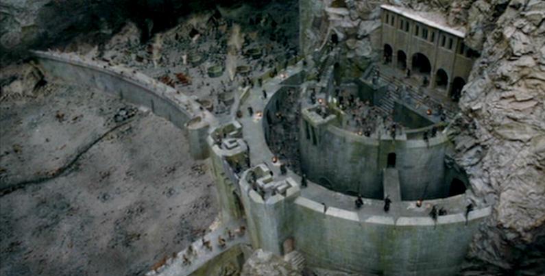 helms_deep_1