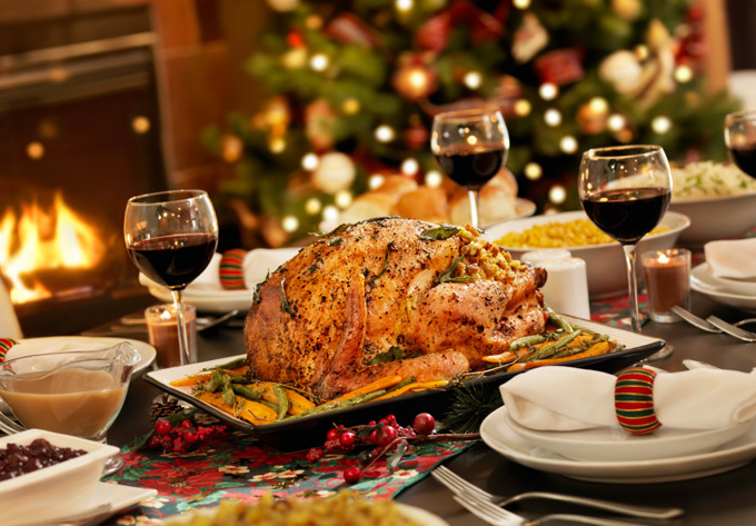 holiday-dinner-stock-680uw.jpg