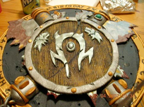 wow-shield-cake.jpg