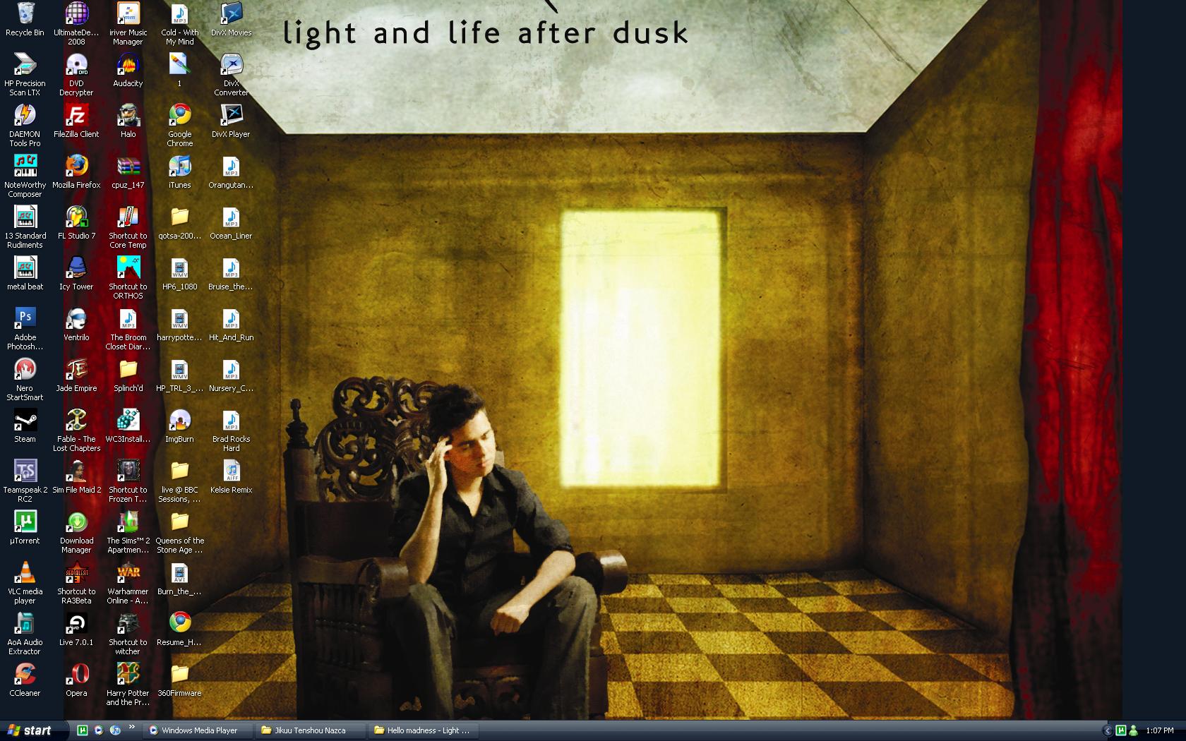 6638-desktop5-featuring-cover-first-album-hello-madness.jpg